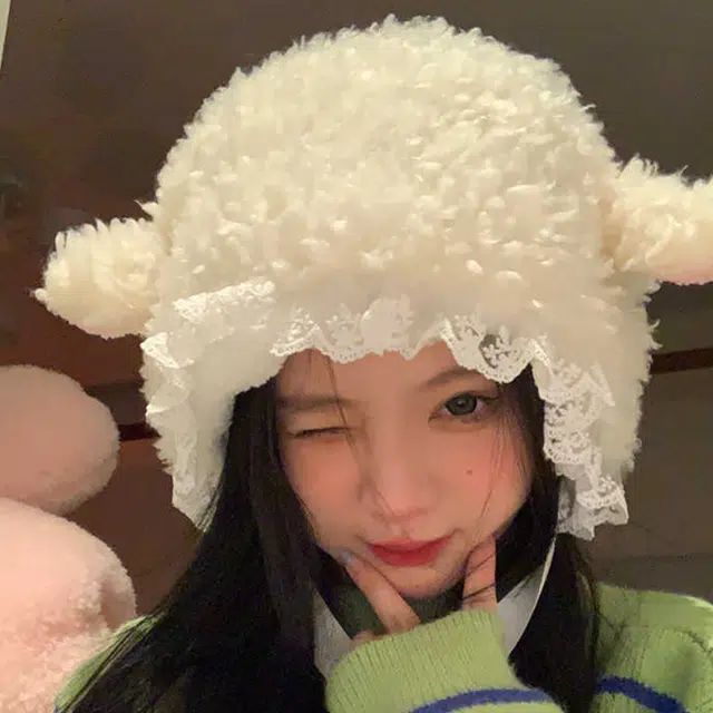 雅鹿 日系软萌可爱羊羔绒雷锋帽秋冬季保暖小羊耳朵绑带亲子护耳帽户外防寒学生百搭套头帽 羊羔绒 绒线帽 女款 礼盒装