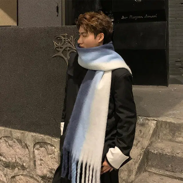雅鹿 秋冬季日系温柔彩虹毛球马海毛加厚保暖显白流苏披肩户外出行防寒护颈格子毛绒围脖 聚酯纤维 绒线围巾 男女同款情侣款 礼盒装