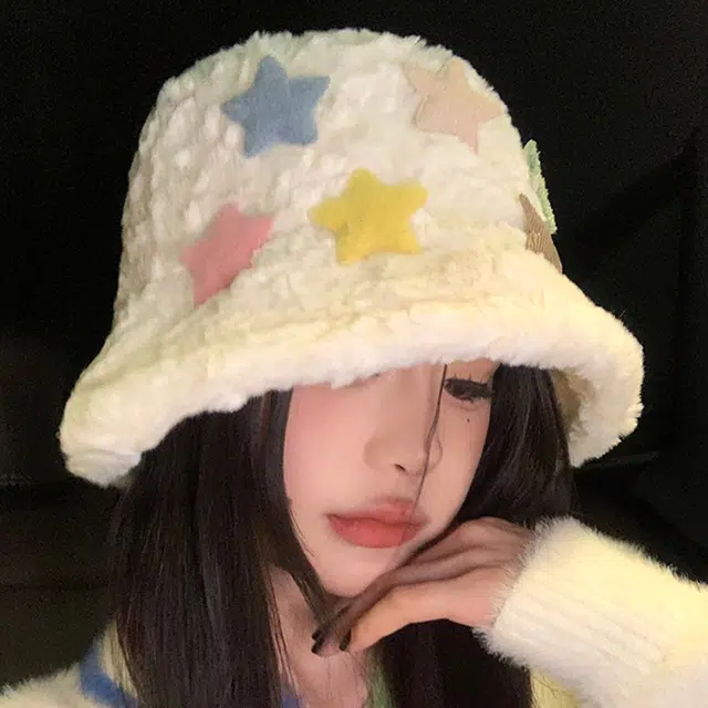 雅鹿 秋冬季星星毛绒日系多巴胺小清新可爱甜美显脸小护耳保暖自拍神器甜美软糯学生百搭盆帽 聚酯纤维 渔夫帽 女款