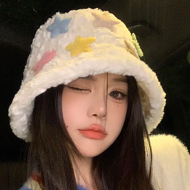 雅鹿 秋冬季星星毛绒日系多巴胺小清新可爱甜美显脸小护耳保暖自拍神器甜美软糯学生百搭盆帽 聚酯纤维 渔夫帽 女款