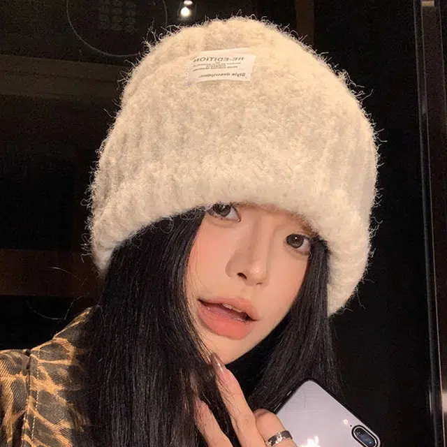 雅鹿 秋冬季时尚贴布保暖加厚显脸小针织帽户外骑车防寒护耳百搭学生毛线帽 聚酯纤维 绒线帽 男女同款情侣款 礼盒装