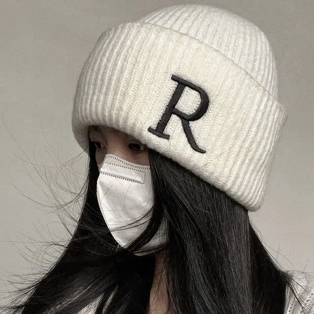 R