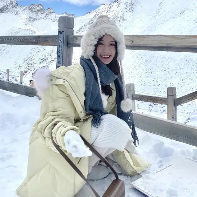 雅鹿 秋冬毛线帽韩版甜美可爱毛球护耳加绒保暖针织帽户外骑车防寒百搭显脸小雷锋帽 棉 绒线帽 男女同款情侣款 礼盒装