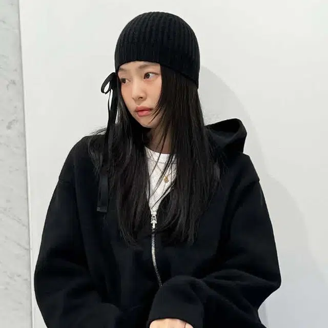 雅鹿 秋冬季蝴蝶结毛线帽子可爱时髦街头拍照包头帽套头冷帽户外骑车保暖加厚学生百搭针织帽 聚酯纤维 绒线帽 男女同款情侣款 礼盒装