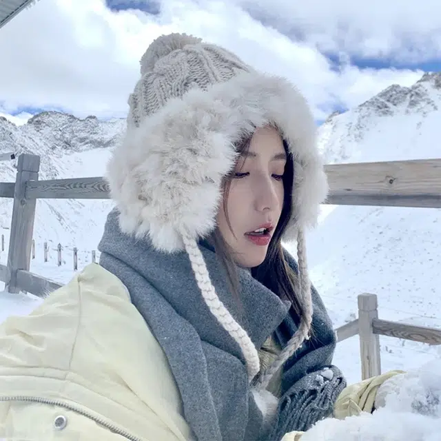 雅鹿 秋冬毛线帽韩版甜美可爱毛球护耳加绒保暖针织帽户外骑车防寒百搭显脸小雷锋帽 棉 绒线帽 男女同款情侣款 礼盒装