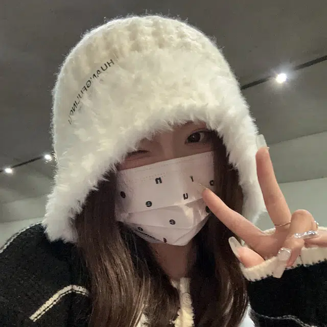 雅鹿 可爱绑带加绒针织套头帽秋冬季保暖护耳毛线帽户外骑车防寒显脸小雷锋帽 聚酯纤维 绒线帽 男女同款情侣款 礼盒装