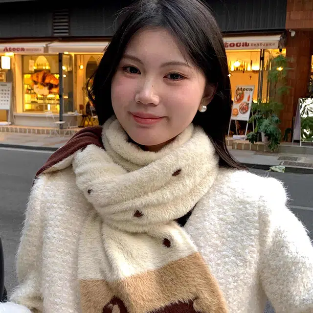 雅鹿 秋冬季可爱腊肠狗双面保暖加厚毛绒围巾户外出行防寒护颈学生百搭波点软糯围脖 仿羊绒 绒线围巾 男女同款情侣款 礼盒装