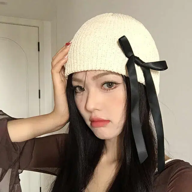 雅鹿 秋冬季蝴蝶结毛线帽子可爱时髦街头拍照包头帽套头冷帽户外骑车保暖加厚学生百搭针织帽 聚酯纤维 绒线帽 男女同款情侣款 礼盒装