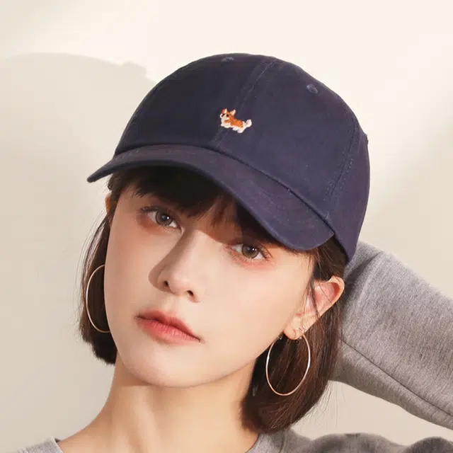 雅鹿 可爱卡通小狗刺绣简约软顶休闲百搭运动风大头围显脸小防晒遮阳 棉 鸭舌帽 男女同款情侣款