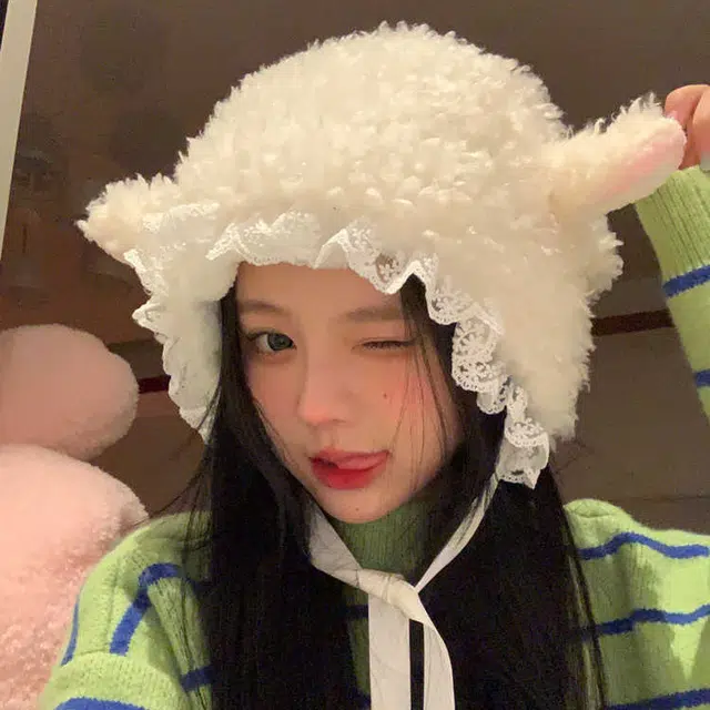 雅鹿 日系软萌可爱羊羔绒雷锋帽秋冬季保暖小羊耳朵绑带亲子护耳帽户外防寒学生百搭套头帽 羊羔绒 绒线帽 女款 礼盒装