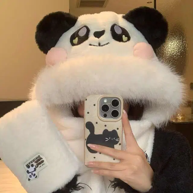 雅鹿 熊猫毛绒帽子围巾一体冬季韩版骑车可爱加厚保暖围脖手套三件套户外出行旅游防寒加绒显脸小 棉 斗篷帽 男女同款情侣款 礼盒装