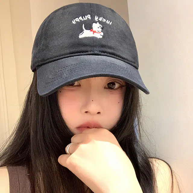 雅鹿 日系可爱卡通小狗刺绣软顶春夏季休闲遮阳防晒学院风学生时尚百搭大头围显脸小 棉 鸭舌帽 男女同款情侣款