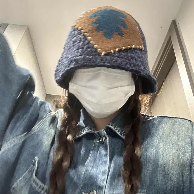 雅鹿 休闲时尚枫叶贴布针织帽秋冬季保暖防寒学生百搭潮流显脸小盆帽 聚酯纤维 渔夫帽 男女同款情侣款 礼盒装