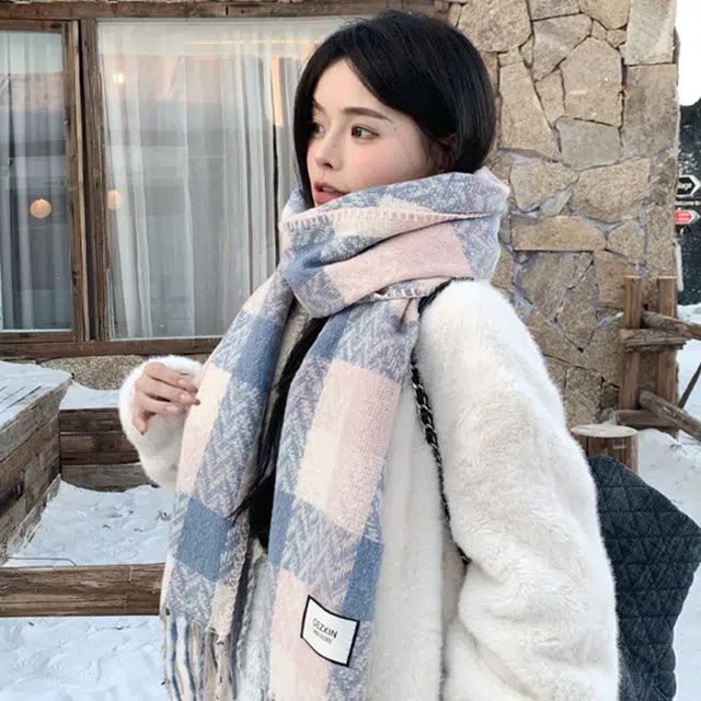 雅鹿 韩版温柔系蓝粉格纹保暖加厚显白流苏户外骑车防寒护颈甜美百搭 礼盒装 聚酯纤维 绒线围巾 男女同款情侣款