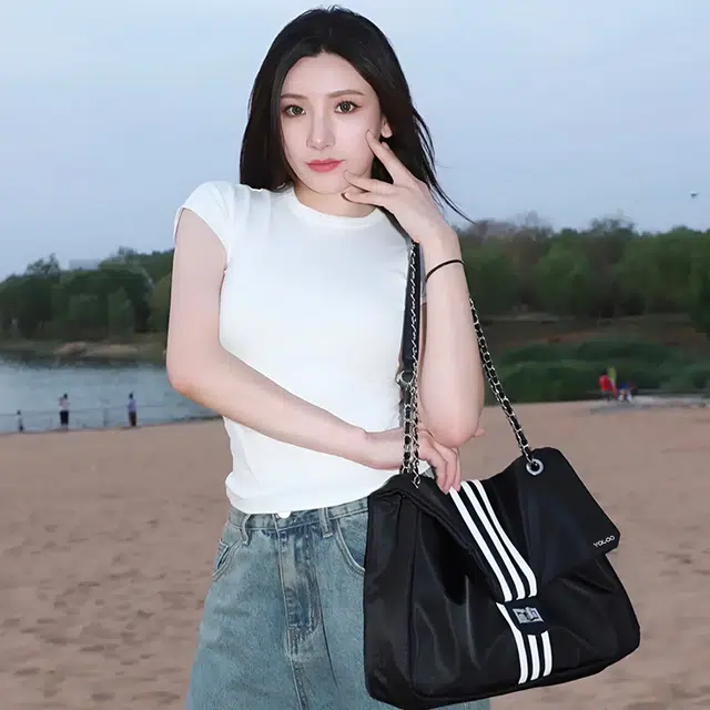 雅鹿 时尚简约撞色条纹设计大容量通勤链条出行百搭托特包 尼龙 单肩包斜挎包腋下包 女款 黑色