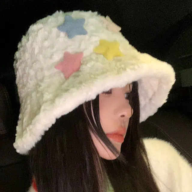 雅鹿 秋冬季星星毛绒日系多巴胺小清新可爱甜美显脸小护耳保暖自拍神器甜美软糯学生百搭盆帽 聚酯纤维 渔夫帽 女款