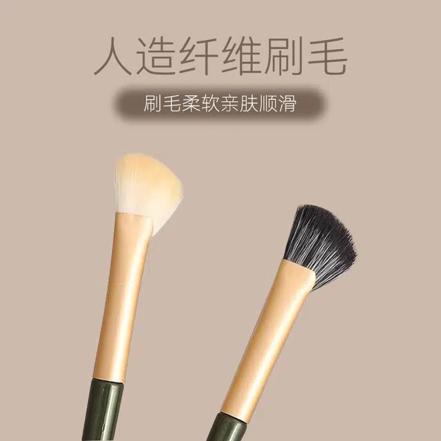 小狸同学  半扇形鼻影 化妆刷 修容细节