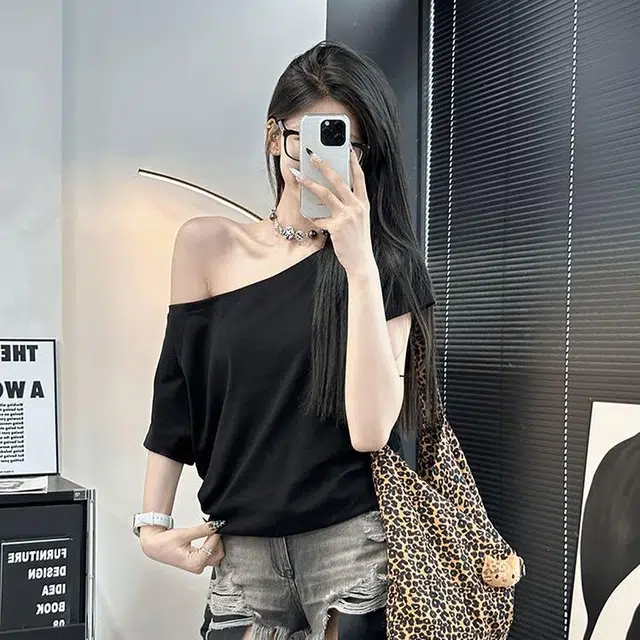 ABBY GODDESS T