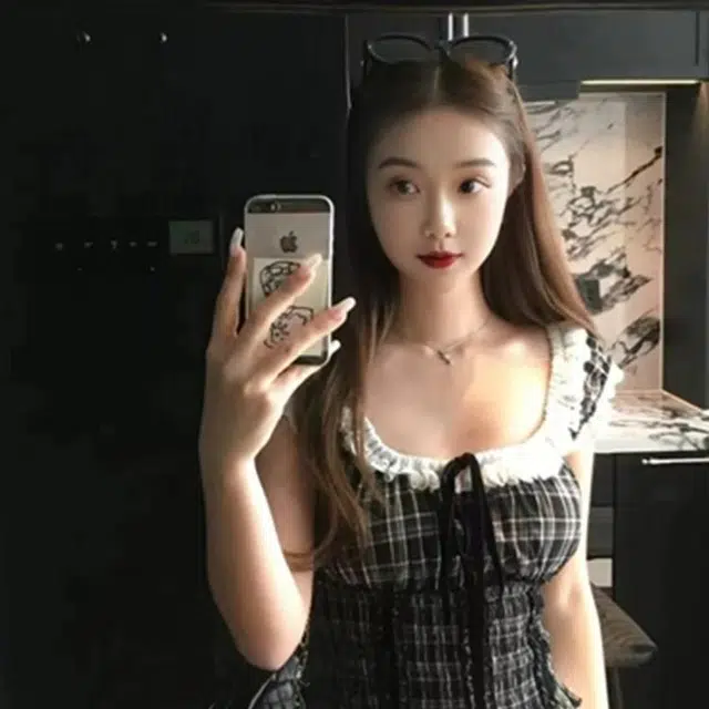 ABBY GODDESS T