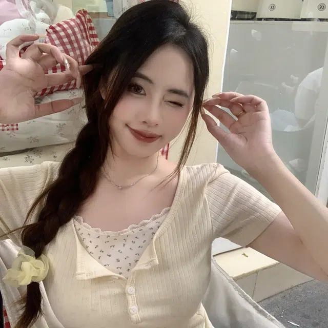 ABBY GODDESS T