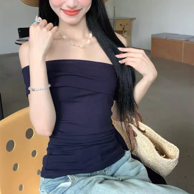 ABBY GODDESS chic T