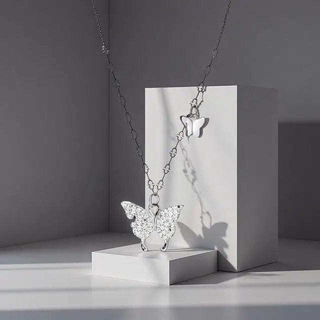 前方大荒野 星光蝴蝶轻奢高级感小众设计精致简约个性冷淡风好运之选 琉璃 项链 女款