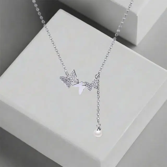 前方大荒野 蝴蝶翻飞 森系小清新甜美温柔迷人优雅清冷感轻奢小众简约时尚设计日常百搭潮流精致气质 合金 项链 女款