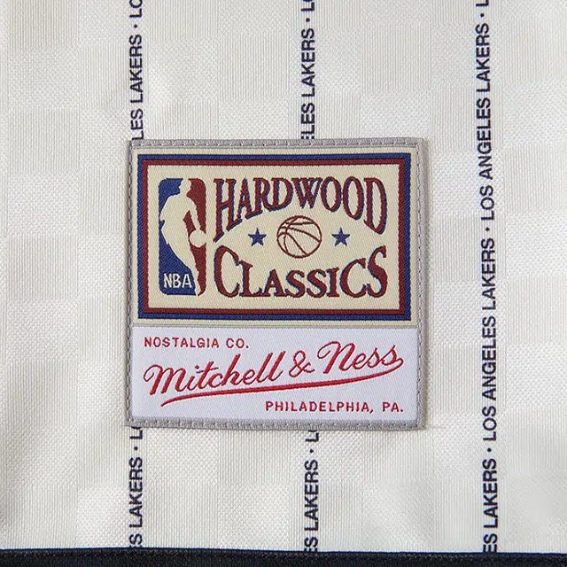 Mitchell Ness x NBA T