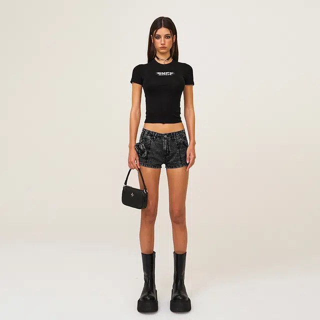 SMFK FUTURE DNA T