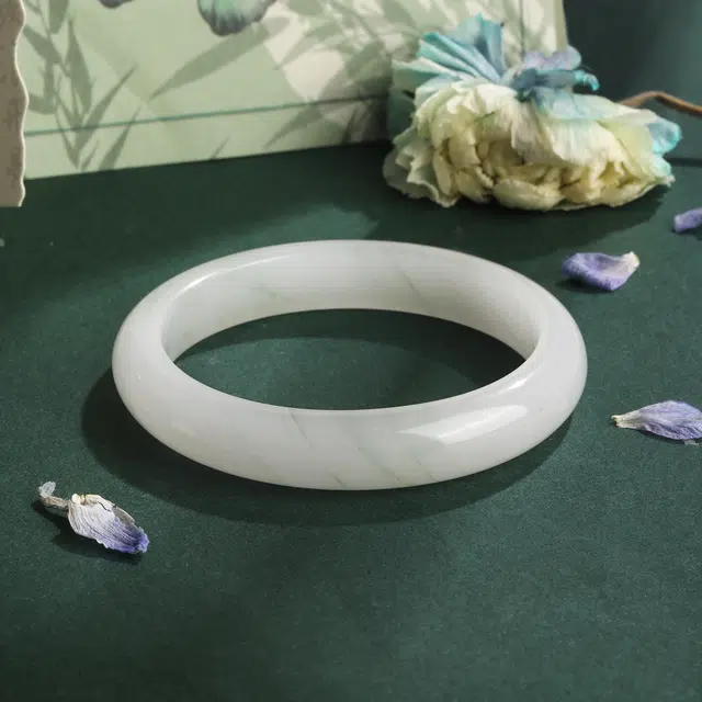 【甄选特级】 老凤祥 青山黛美人贵妃镯 宫廷风古典优雅 温润柔和 雅韵吉祥如意平安顺遂通勤百搭轻奢质感#好运 天山翠 手镯 女款