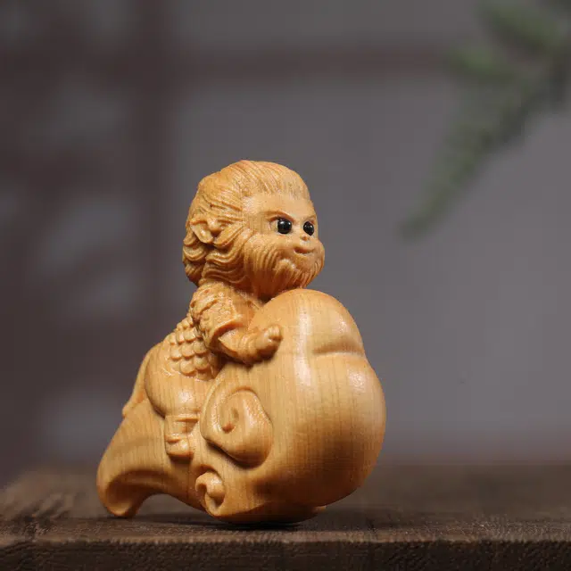 物㯖 国潮新中式轻奢高级感小众装饰品工艺品车载挂件湘工雕刻 太行陈化时来转转把玩镂空工艺解压小摆件 崖柏 把件 男女同款情侣款