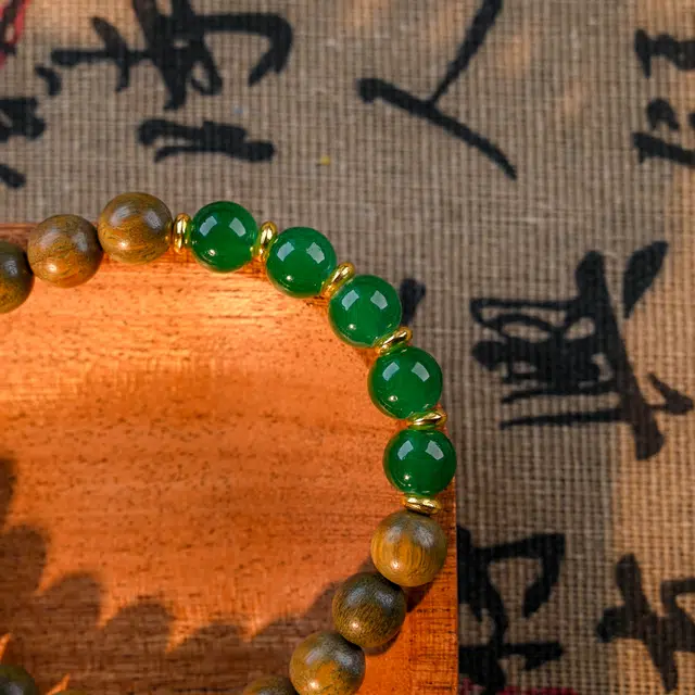 物㯖 国潮新中式轻奢高级感文玩盘玩佛珠念珠招财进宝节节高升诸事顺遂八方来财复古风文艺风#好运 绿檀 木作手串 男女同款情侣款