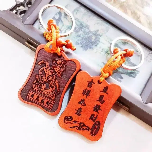 物㯖 新中式雕刻吉祥如意立马发财木雕随身小配件复古招财纳福 诸事顺遂森系百搭小众#好运 桃木 挂件 男女同款情侣款