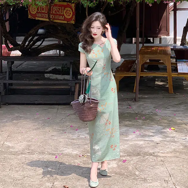 水中花 百搭气质简约时尚短袖连衣裙 女款