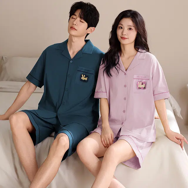 夏芬妍 简约柔软舒适纯色兔子贴袋纯棉翻领家居服透气亲肤宽松短袖短裤可外穿睡衣套装 男女同款