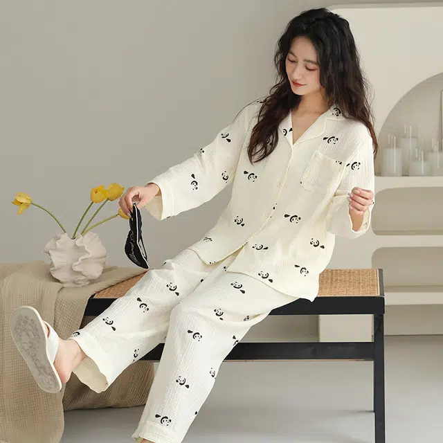 夏芬妍 休闲舒适熊猫满印婴儿棉翻领开衫家居服柔软亲肤可外穿长袖长裤 睡衣套装 女款 杏色