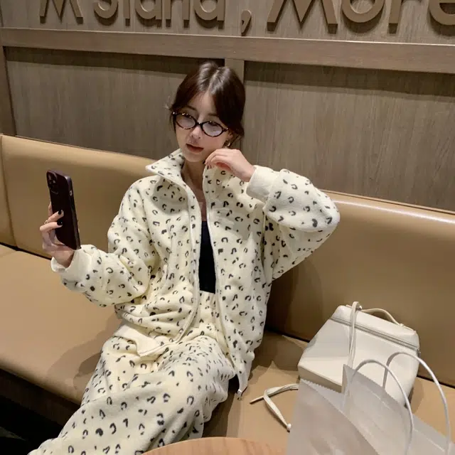 夏芬妍 时尚百搭经典豹纹立领开衫家居服亲肤休闲舒适长袖长裤可外穿睡衣套装 女款 杏色