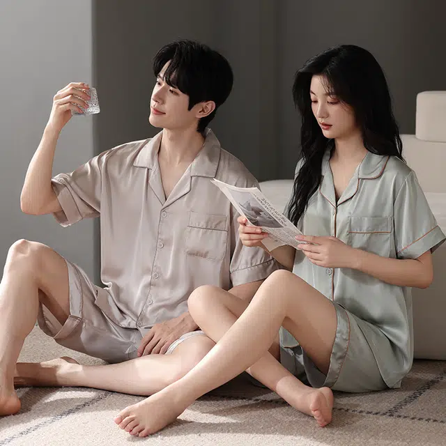夏芬妍 简约高级感舒适凉感纯色缎面冰雪丝翻领家居服亲肤休闲短袖短裤时尚可外穿夏季薄款睡衣套装 男女同款