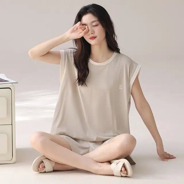 夏芬妍 柔软亲肤透气莫代尔圆领家居服舒适休闲凉感简约背心短裤可外穿夏季睡衣套装 女款