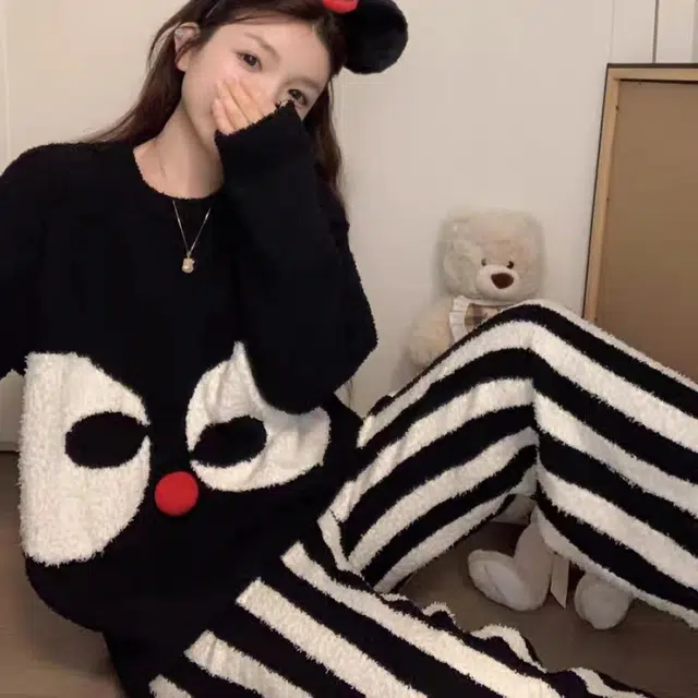 夏芬妍 简约甜美柔软亲肤可爱大眼竖纹裤半边绒家居服加绒加厚蓄温保暖长袖长裤可外穿秋冬款睡衣套装 女款 黑色