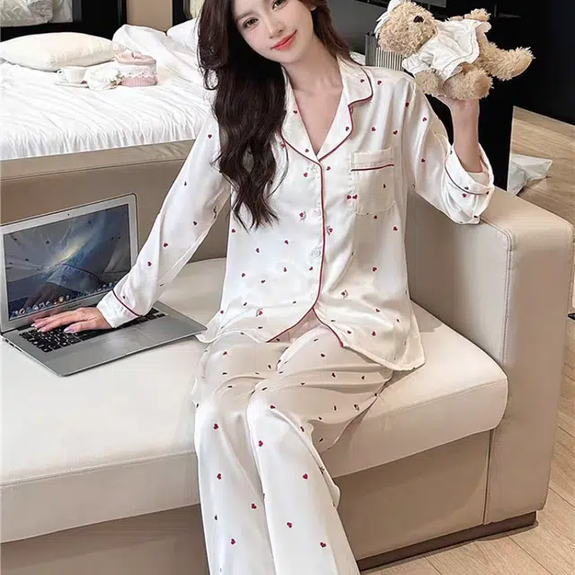 夏芬妍 简约休闲高级感爱心满印翻领家居服舒适亲肤长袖长裤可外穿睡衣套装 女款 白色