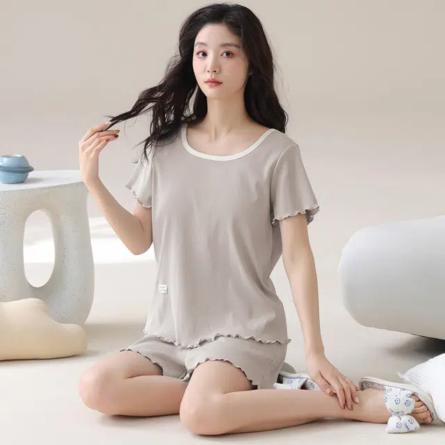 夏芬妍 柔软亲肤纯色冰丝螺纹宽松圆领带胸垫短袖短裤简约可外穿家居服睡衣套装 女款 卡其色