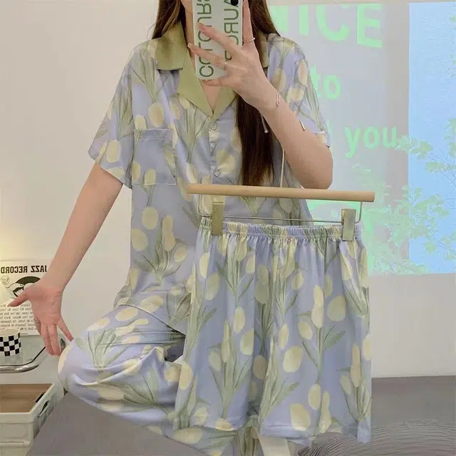 夏芬妍 裸感丝滑舒适柔软郁金香翻领冰丝短袖三件套简约可外穿家居服睡衣套装 女款 绿色