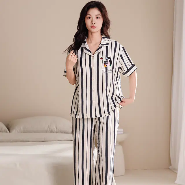 夏芬妍 甜美可爱条纹小猫云朵棉舒适亲肤宽松凉感短袖三件套时尚翻领可外穿家居服睡衣套装 女款 杏色