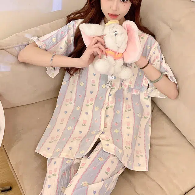 夏芬妍 柔软舒适条纹郁金香碎花云朵棉翻领开衫带胸垫家居服亲肤休闲短袖三件套时尚可外穿睡衣套装 女款 淡蓝色