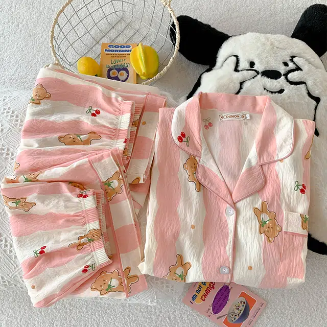 夏芬妍 柔软舒适条纹小熊云朵棉翻领开衫家居服亲肤休闲短袖三件套时尚可外穿睡衣套装 女款