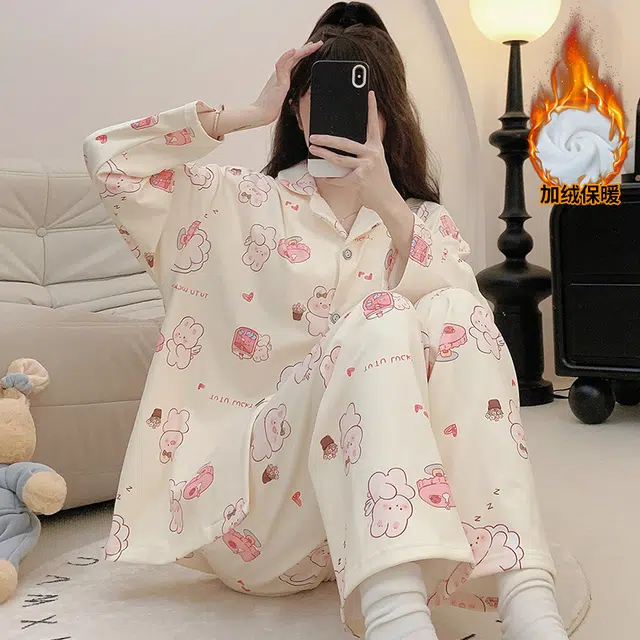 夏芬妍 舒适亲肤幸运兔满印德绒家居服加绒加厚保暖蓄温长袖长裤可外穿秋冬款睡衣礼盒 女款 杏色