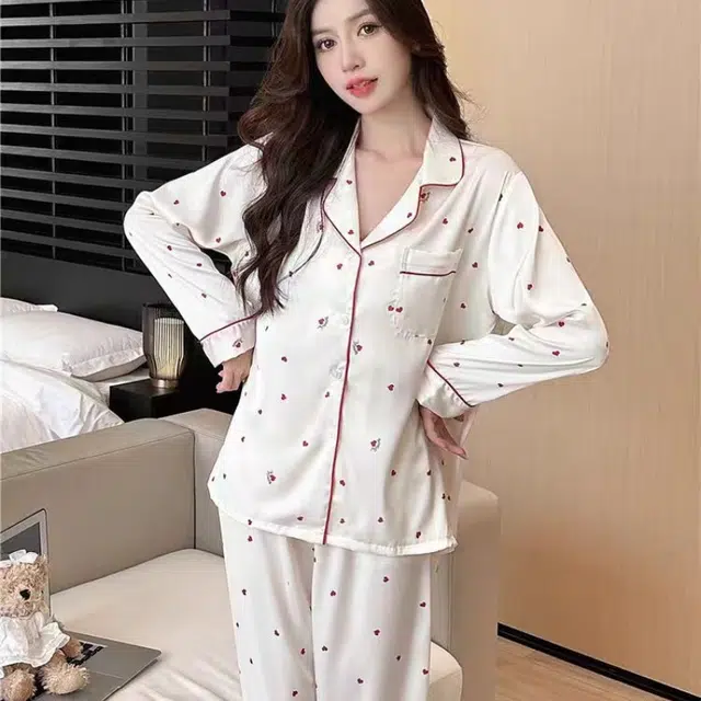 夏芬妍 简约休闲高级感爱心满印翻领家居服舒适亲肤长袖长裤可外穿睡衣套装 女款 白色