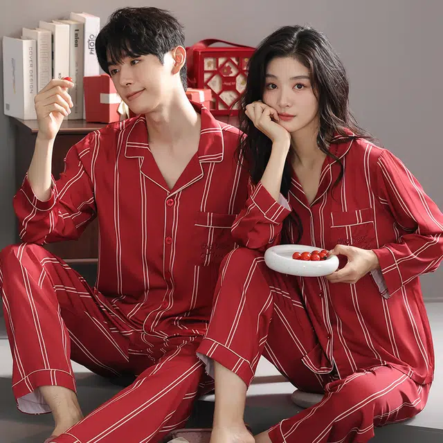 夏芬妍 大红喜庆系列  柔软舒适丝滑结婚本命年翻领条纹冰丝家居服休闲长袖短袖长裤可外穿睡衣套装 男女同款