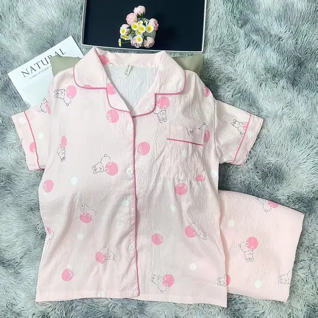 夏芬妍 简约卡通满印波点小兔翻领云朵棉短袖长裤家居服可爱舒适休闲可外穿睡衣套装 女款 粉色